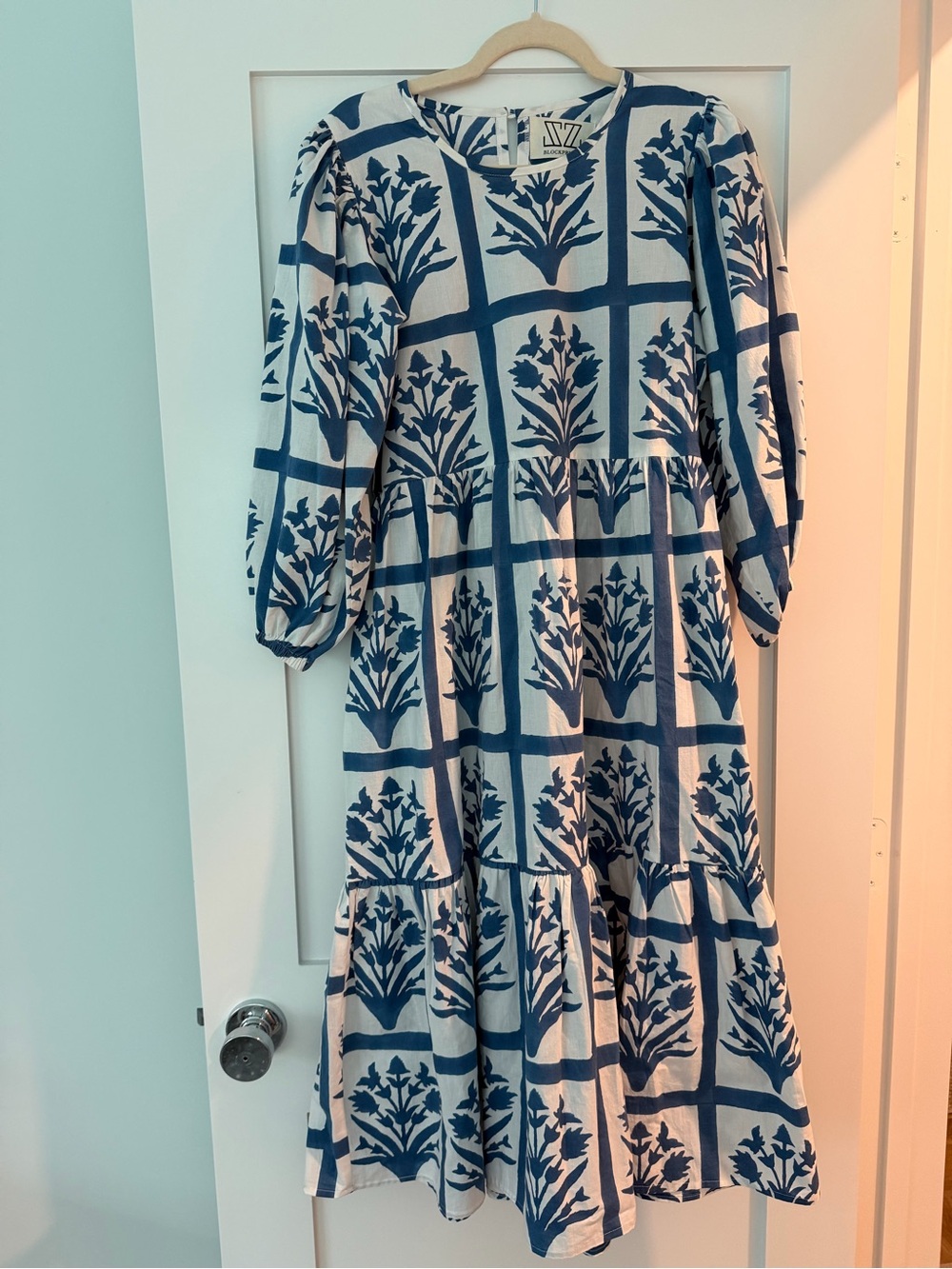Blue and White Floral Block Midi Dress with Balloon Sleeves - Picture 2 of 4